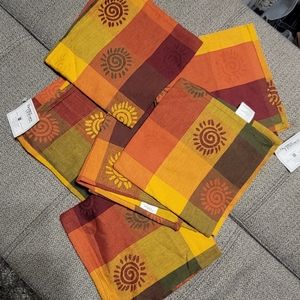 Better Homes and Garden Napkins and six place mats